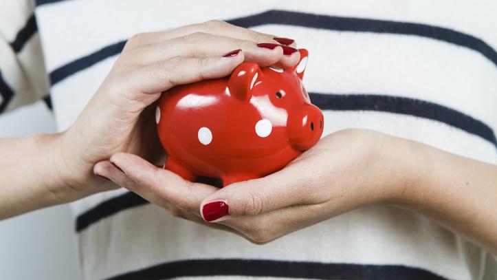 Taux au plus bas : faut-il utiliser son épargne pour financer son logement ?
